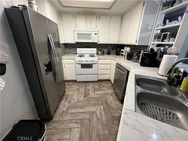 21421 Juan 7, Hawaiian Gardens, CA 90716