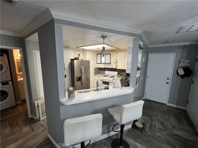 21421 Juan 7, Hawaiian Gardens, CA 90716