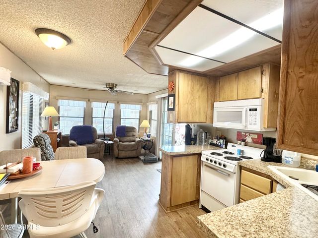 1015 S PROPSECTOR Drive, Apache Junction, AZ 85119