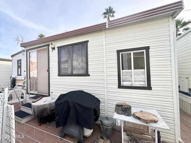 1015 S PROPSECTOR Drive, Apache Junction, AZ 85119