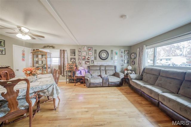 2893 Lesmer Court, St Louis, MO 63114