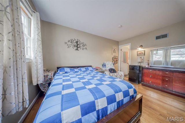 2893 Lesmer Court, St Louis, MO 63114