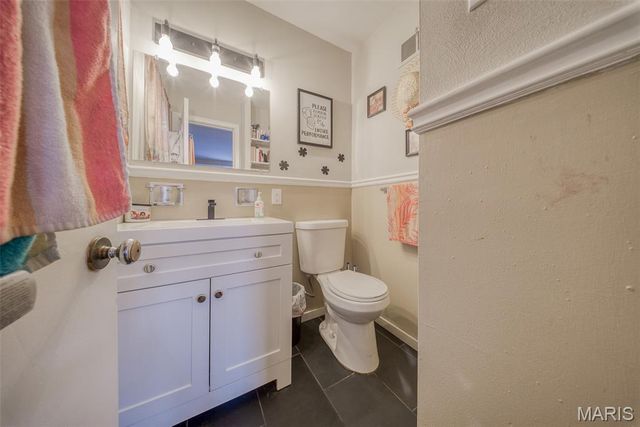 2893 Lesmer Court, St Louis, MO 63114