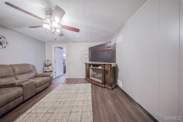 2893 Lesmer Court, St Louis, MO 63114