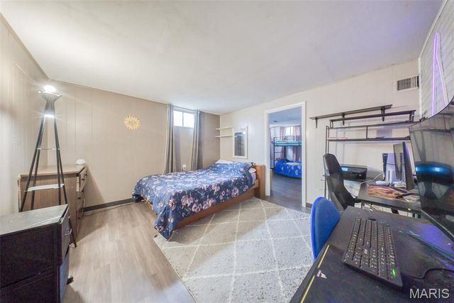 2893 Lesmer Court, St Louis, MO 63114