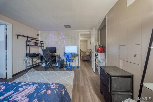 2893 Lesmer Court, St Louis, MO 63114