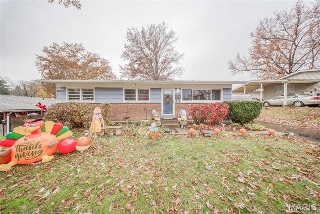 2893 Lesmer Court, St Louis, MO 63114