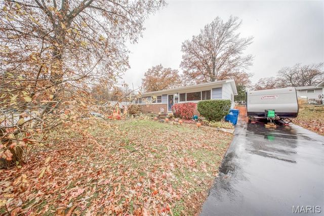 2893 Lesmer Court, St Louis, MO 63114