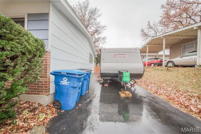 2893 Lesmer Court, St Louis, MO 63114