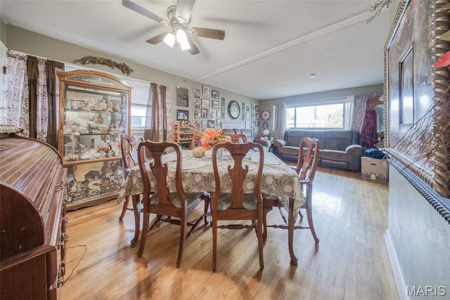 2893 Lesmer Court, St Louis, MO 63114