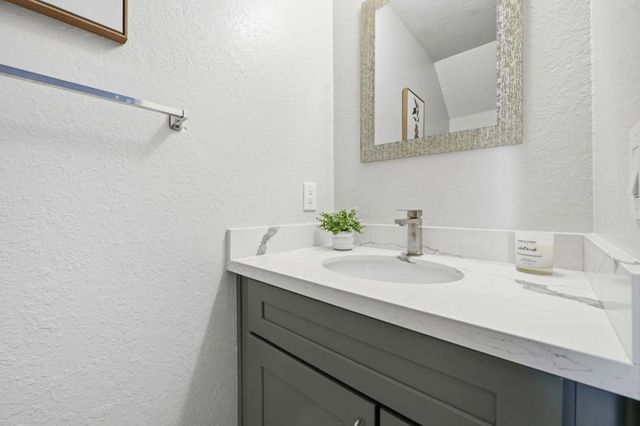 751 W Middlefield Road C, Mountain View, CA 94043