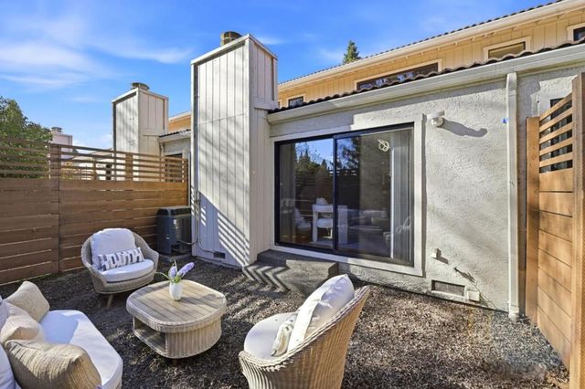 751 W Middlefield Road C, Mountain View, CA 94043