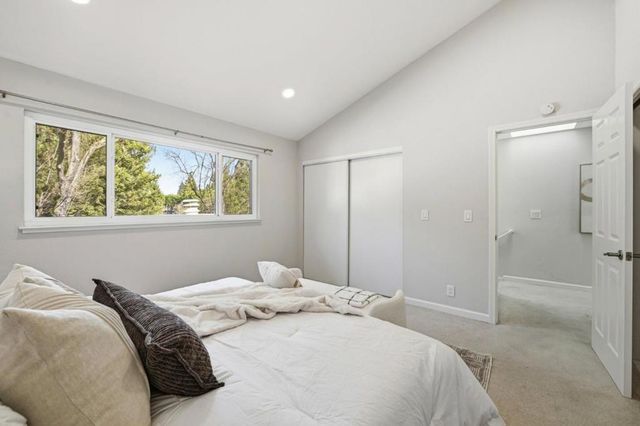 751 W Middlefield Road C, Mountain View, CA 94043