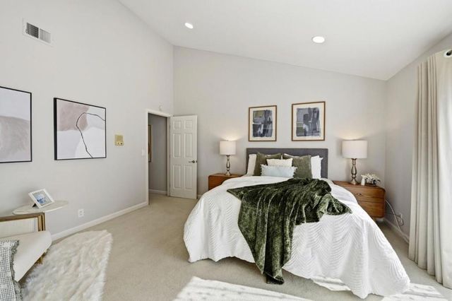 751 W Middlefield Road C, Mountain View, CA 94043