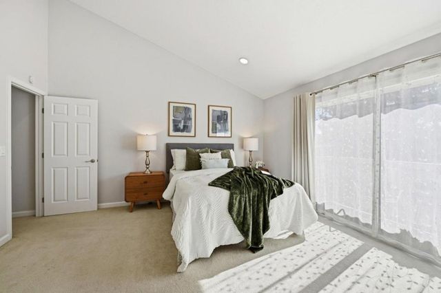 751 W Middlefield Road C, Mountain View, CA 94043