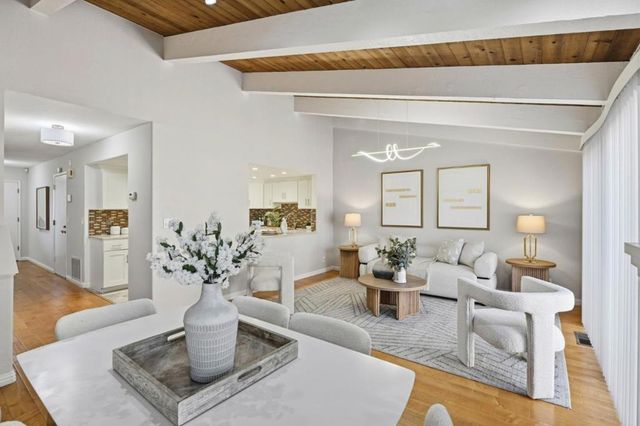 751 W Middlefield Road C, Mountain View, CA 94043