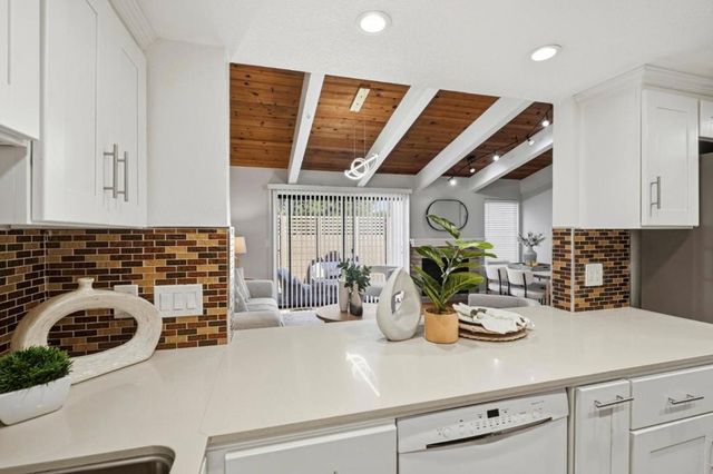 751 W Middlefield Road C, Mountain View, CA 94043