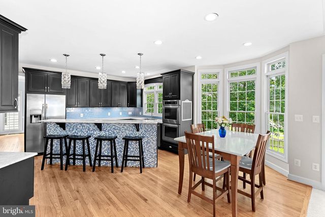 25781 PLANTING FIELD DR, Chantilly, VA 20152