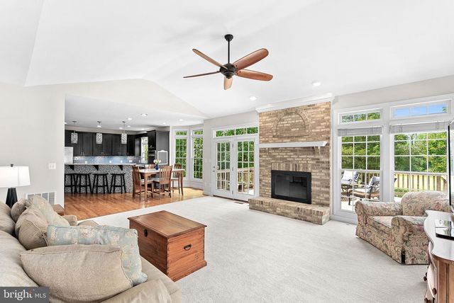 25781 PLANTING FIELD DR, Chantilly, VA 20152