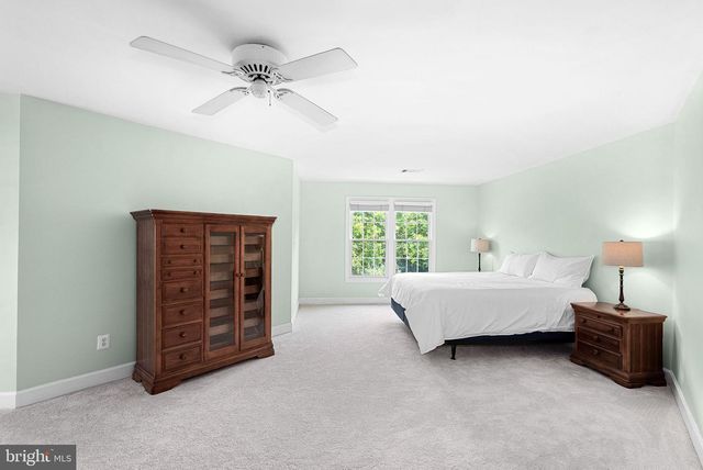 25781 PLANTING FIELD DR, Chantilly, VA 20152