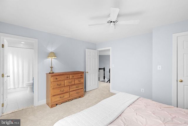25781 PLANTING FIELD DR, Chantilly, VA 20152