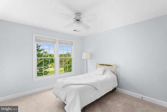 25781 PLANTING FIELD DR, Chantilly, VA 20152