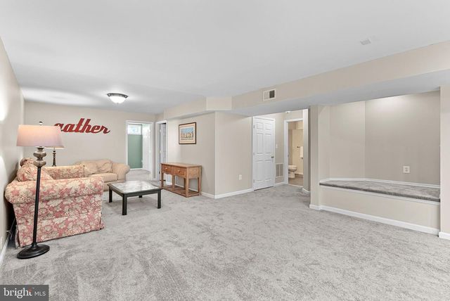 25781 PLANTING FIELD DR, Chantilly, VA 20152