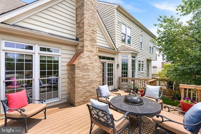 25781 PLANTING FIELD DR, Chantilly, VA 20152
