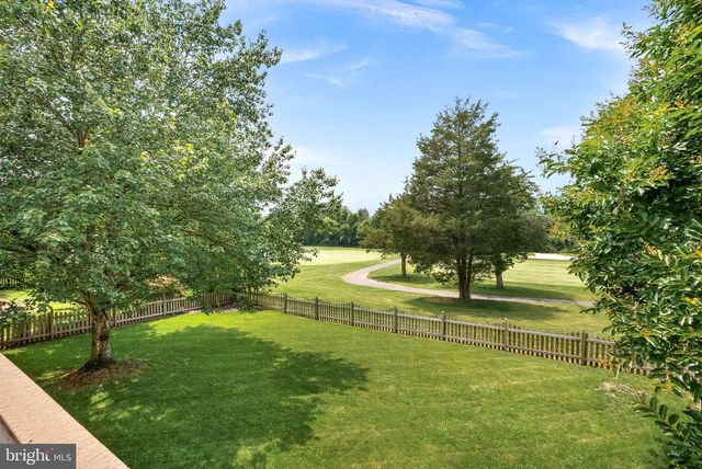 25781 PLANTING FIELD DR, Chantilly, VA 20152