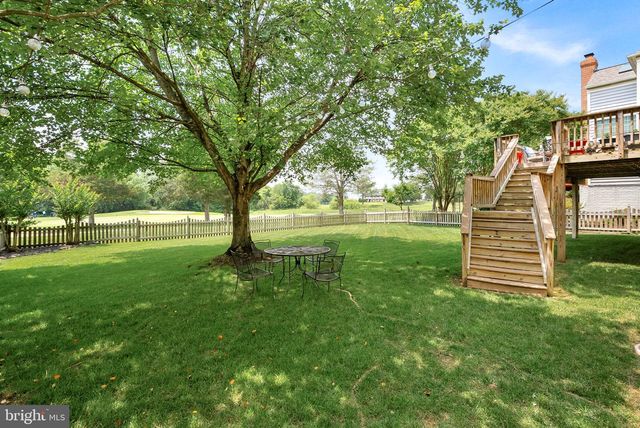 25781 PLANTING FIELD DR, Chantilly, VA 20152