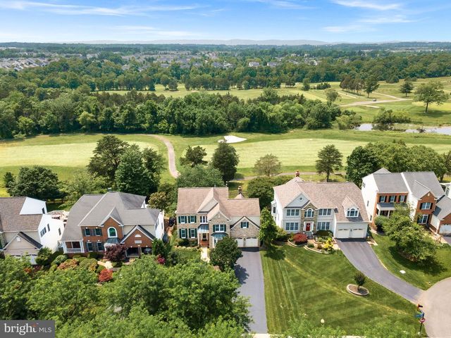 25781 PLANTING FIELD DR, Chantilly, VA 20152
