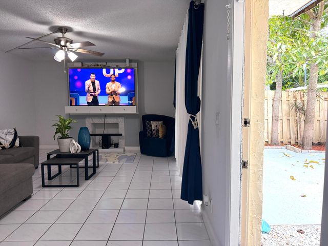 1684 Forest Lakes Circle A, West Palm Beach, FL 33406
