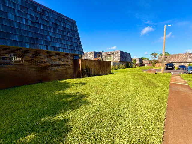 1684 Forest Lakes Circle A, West Palm Beach, FL 33406
