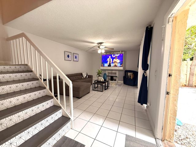 1684 Forest Lakes Circle A, West Palm Beach, FL 33406