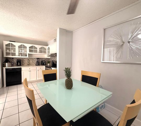1684 Forest Lakes Circle A, West Palm Beach, FL 33406