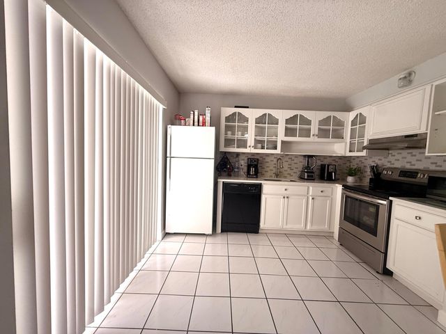 1684 Forest Lakes Circle A, West Palm Beach, FL 33406