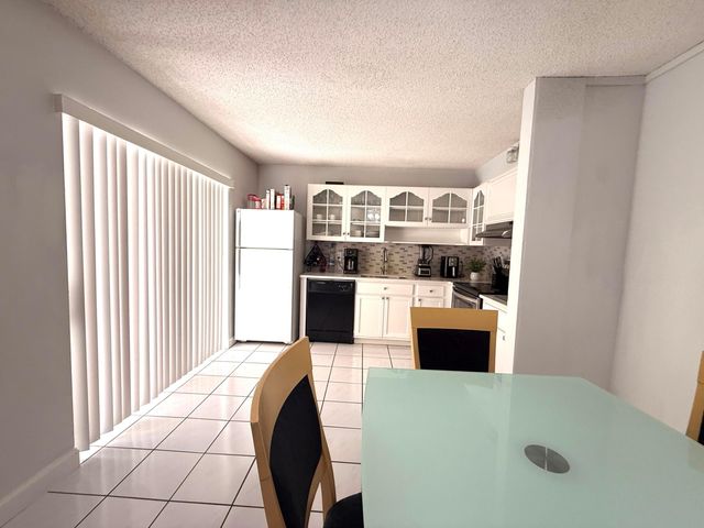 1684 Forest Lakes Circle A, West Palm Beach, FL 33406
