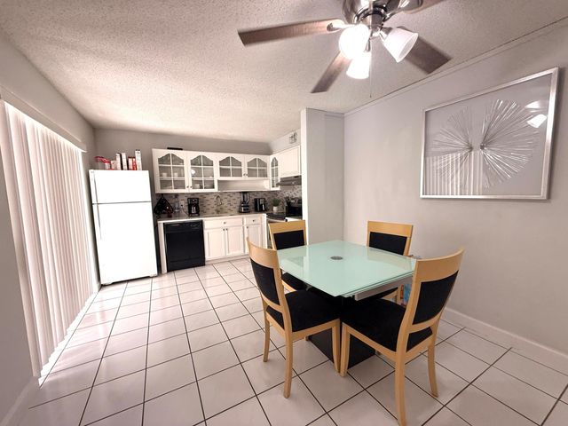 1684 Forest Lakes Circle A, West Palm Beach, FL 33406