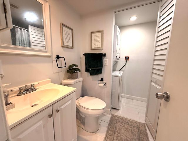 1684 Forest Lakes Circle A, West Palm Beach, FL 33406