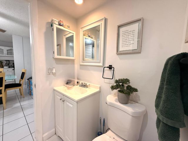 1684 Forest Lakes Circle A, West Palm Beach, FL 33406