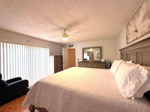 1684 Forest Lakes Circle A, West Palm Beach, FL 33406