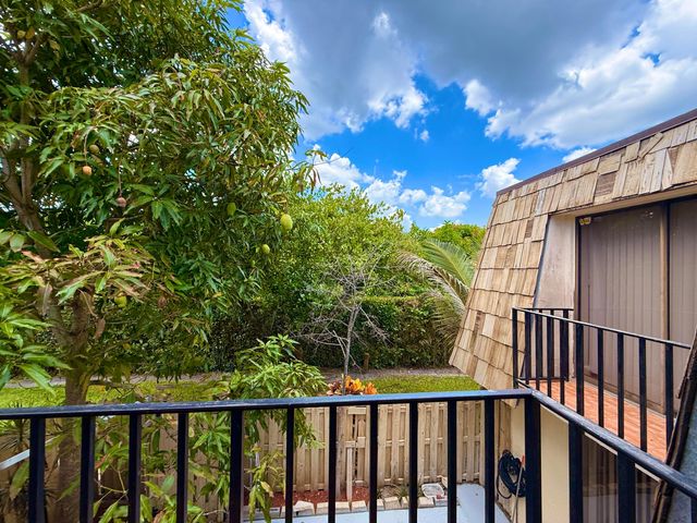 1684 Forest Lakes Circle A, West Palm Beach, FL 33406