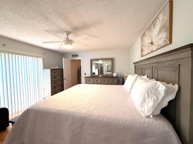 1684 Forest Lakes Circle A, West Palm Beach, FL 33406