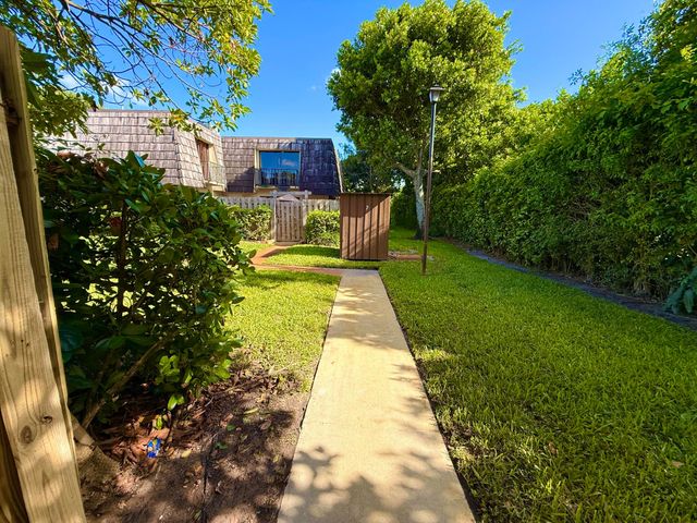 1684 Forest Lakes Circle A, West Palm Beach, FL 33406