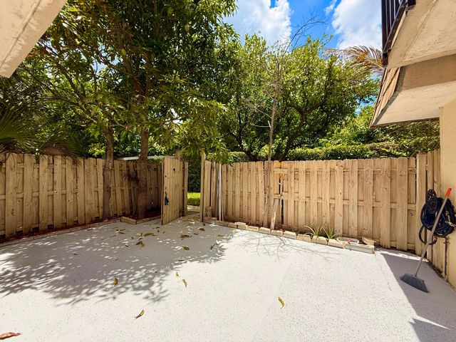 1684 Forest Lakes Circle A, West Palm Beach, FL 33406