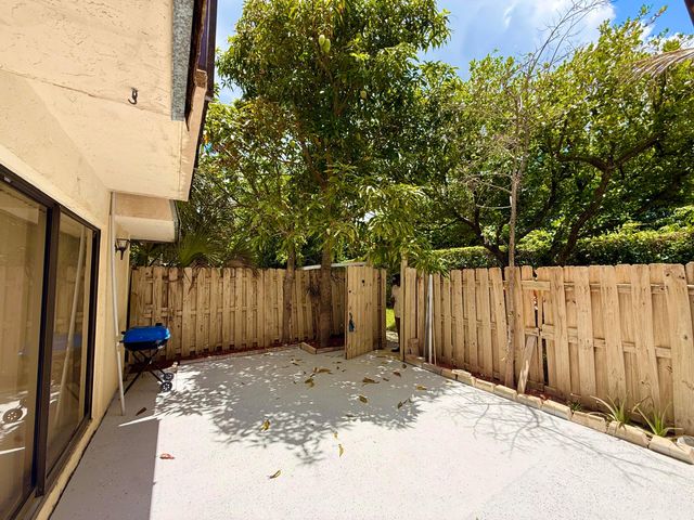 1684 Forest Lakes Circle A, West Palm Beach, FL 33406