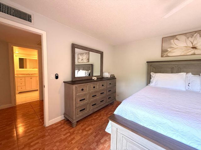 1684 Forest Lakes Circle A, West Palm Beach, FL 33406