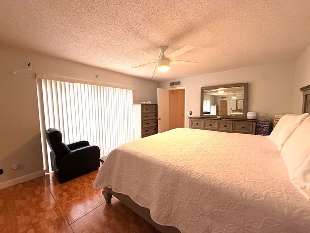 1684 Forest Lakes Circle A, West Palm Beach, FL 33406