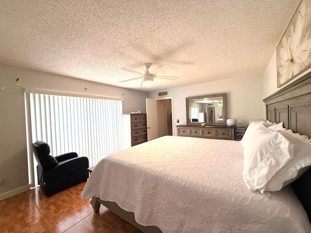 1684 Forest Lakes Circle A, West Palm Beach, FL 33406