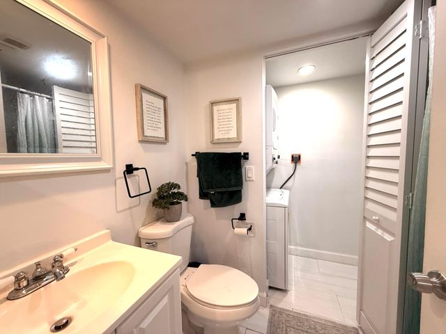 1684 Forest Lakes Circle A, West Palm Beach, FL 33406